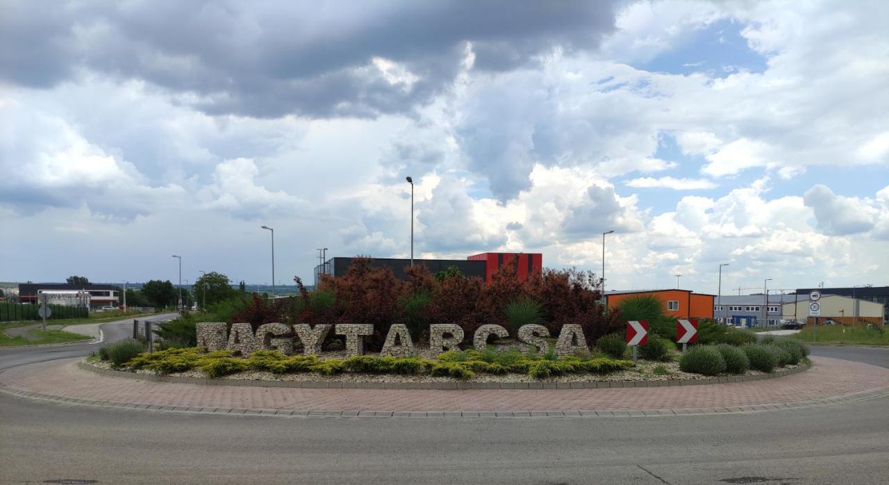 Szilas Park Motel Nagytarcsa Exteriör bild