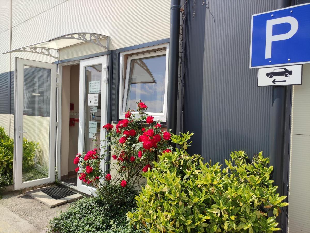 Szilas Park Motel Nagytarcsa Exteriör bild