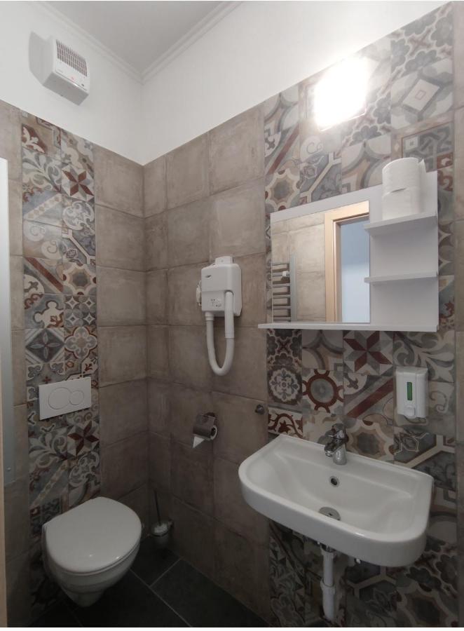 Szilas Park Motel Nagytarcsa Exteriör bild